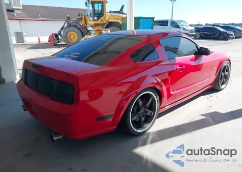 2005 Ford Mustang Gt Deluxe/Gt Premium из США, поврежденный, VIN 1ZVFT82H755256839